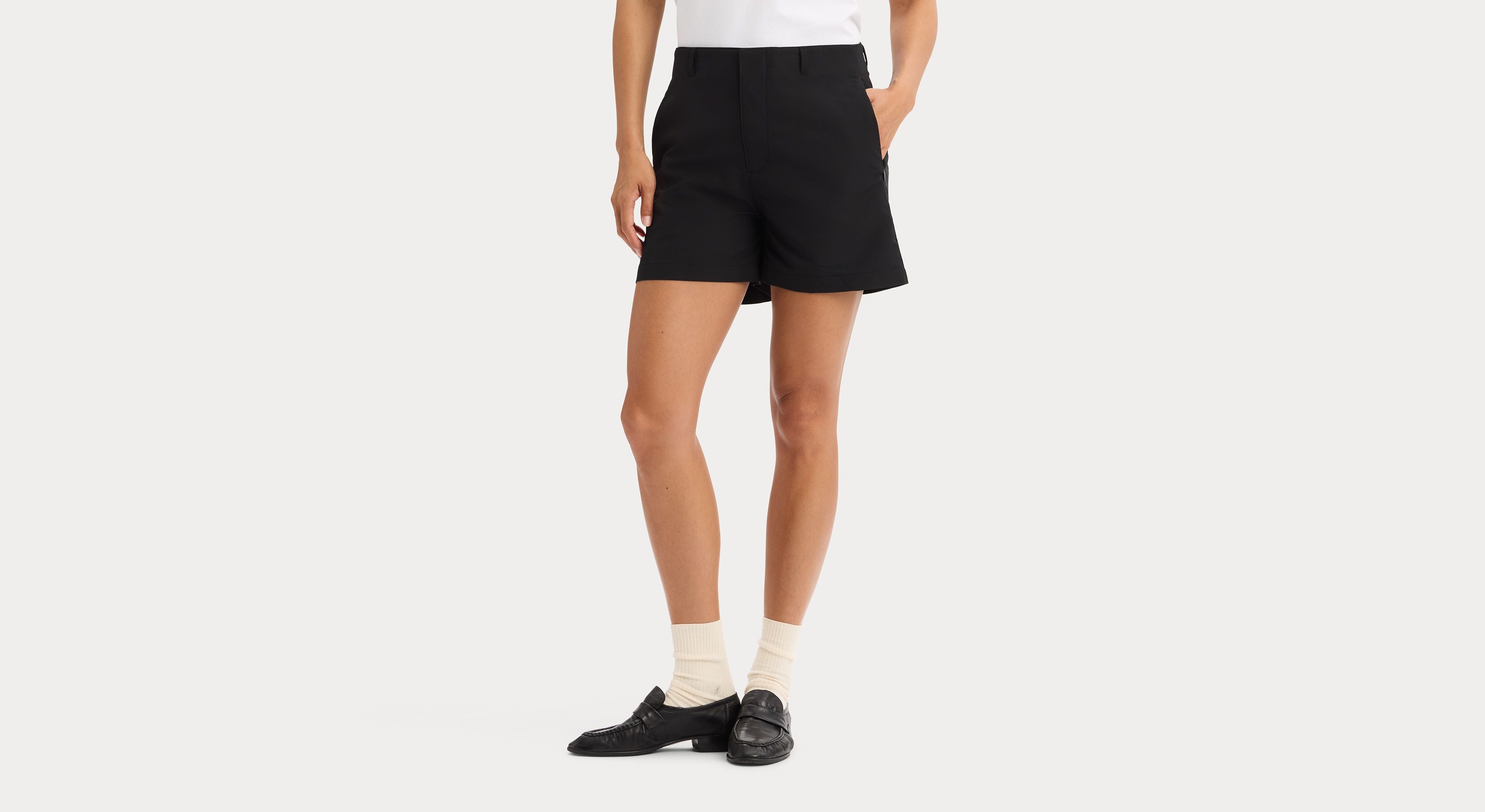 Pantalones vaqueros ajustados Go Short with AceFlex en color negro