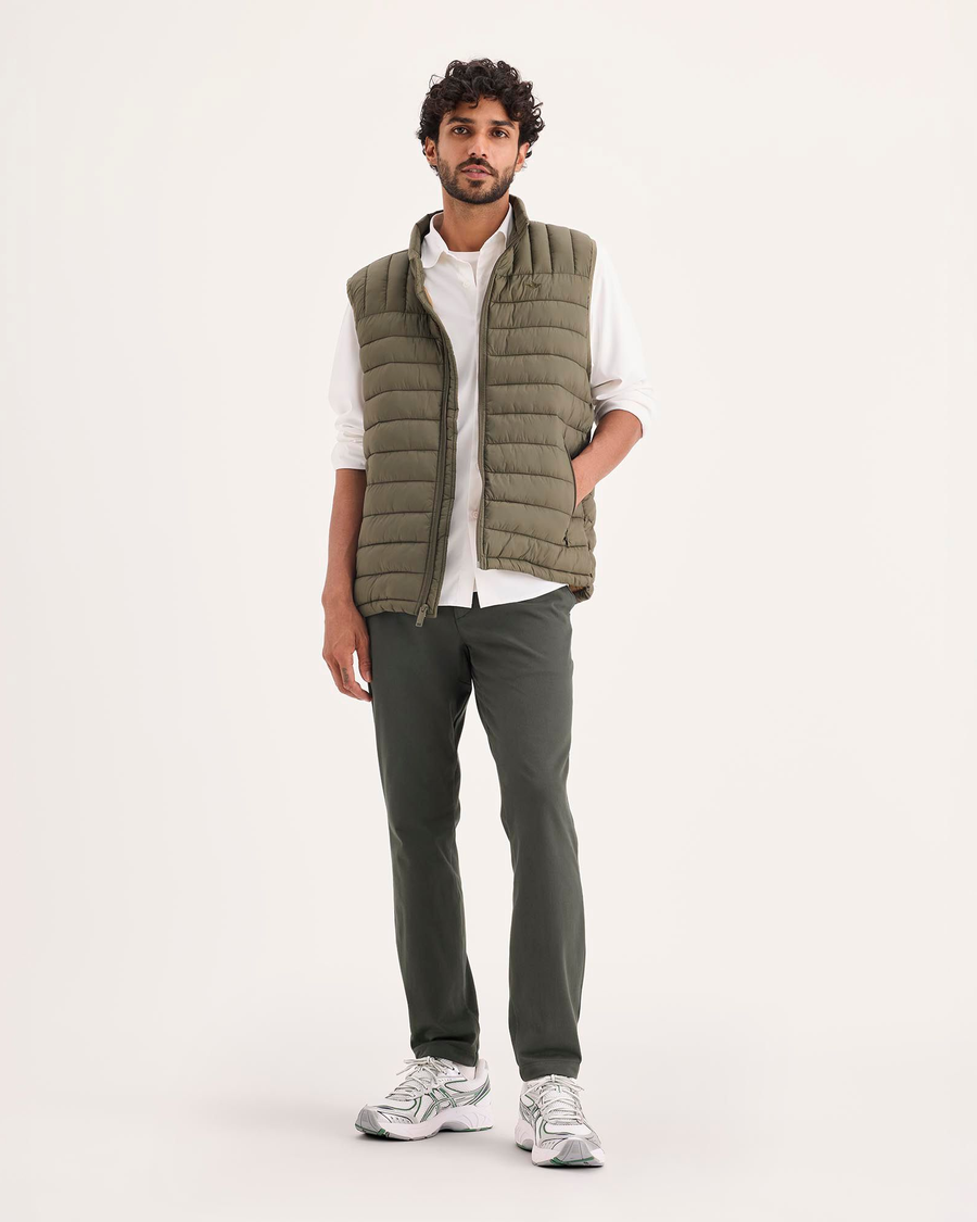 Front view of model wearing Chimera Go Activeflex Chino, Skinny Fit.