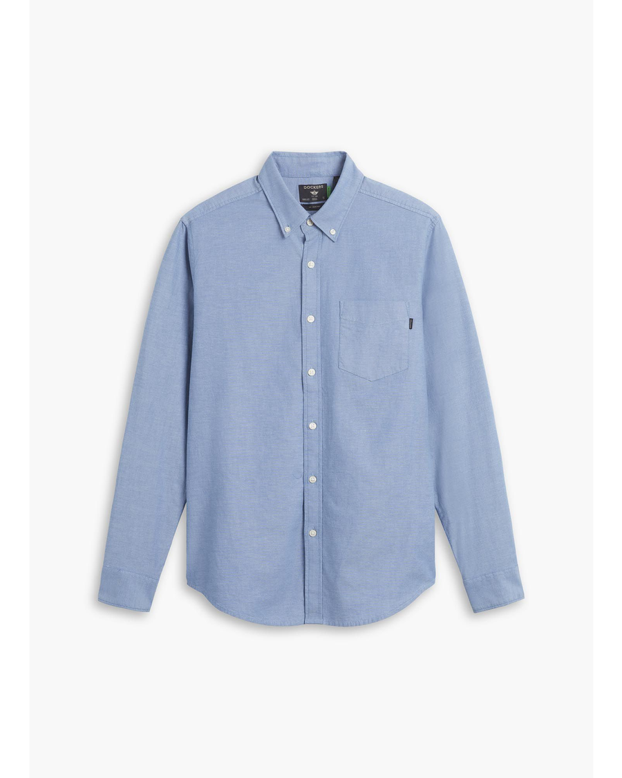 Front view of model wearing Oak Tree Delft Oxford Shirt, Slim Fit.
