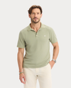 Front view of model wearing Tea Original Polo, Slim Fit.