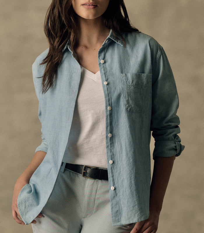 Dockers® women’s shirts in versatile styles and breathable fabrics, ideal for casual and smart looks.